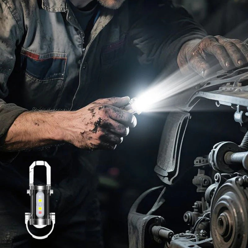 Portable, rechargeable, bright keychain flashlight